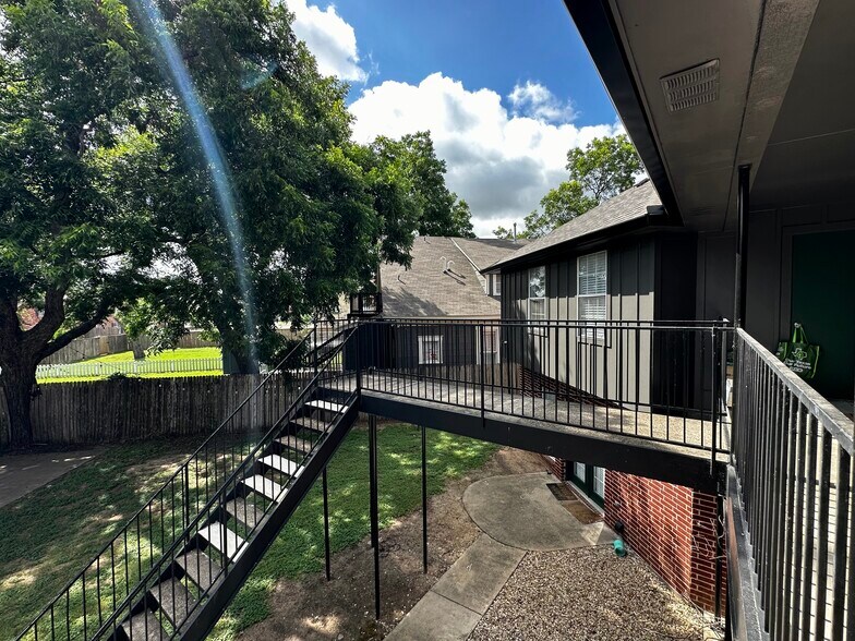 More Photos Of 1902 S 8th St, Waco Multifamily For Sale
