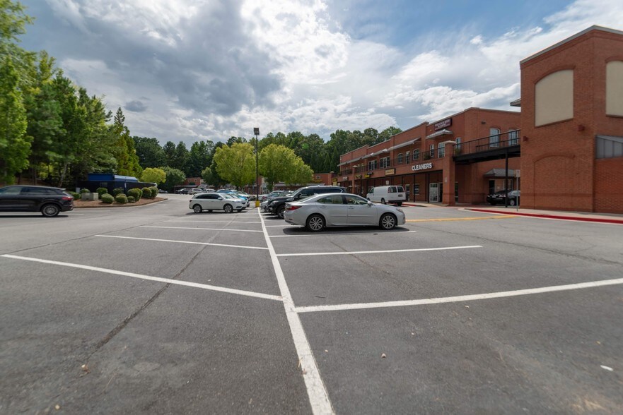 More Photos Of 11877 Douglas Rd, Alpharetta Unknown For Lease