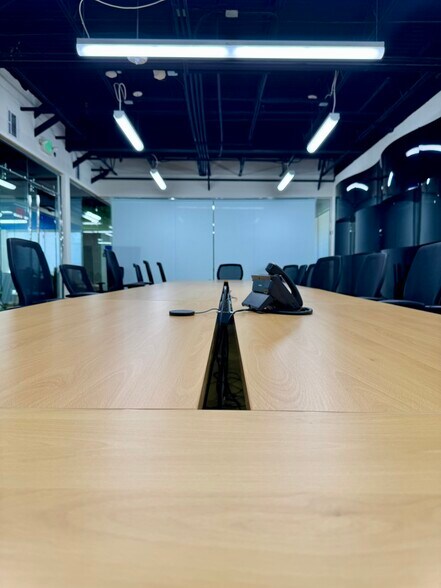 More Photos Of 17550 Gillette Ave, Irvine Manufacturing For Sale