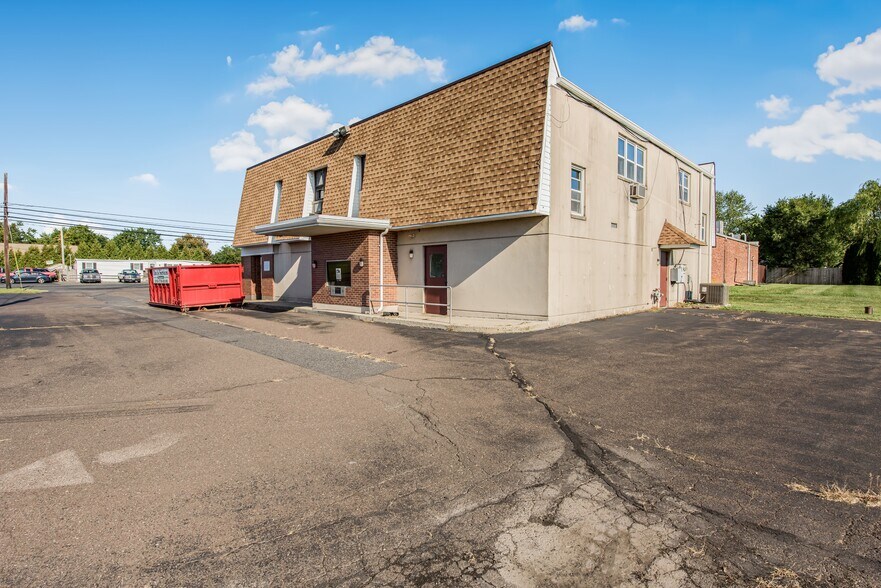 More Photos Of 519 Richlandtown Pike, Richlandtown Storefront Retail Residential For Lease