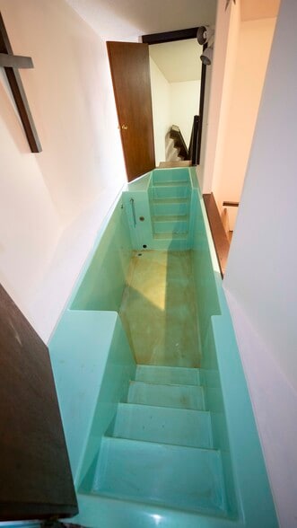 More Photos Of 123 N 5th St, Cochran Religious Facility For Sale