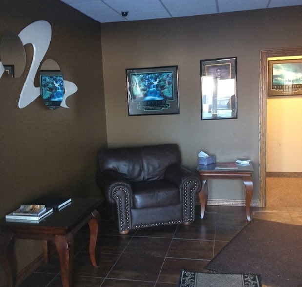 More Photos Of 18222 Lanken Ave, Cleveland Manufacturing For Lease