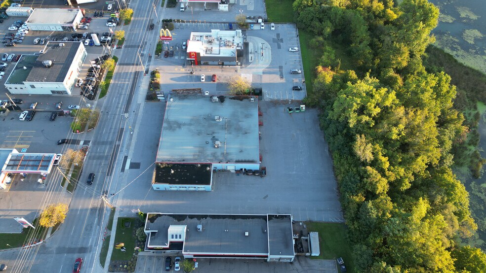 More Photos Of 387 Ontario St, St Catharines General Retail For Sale