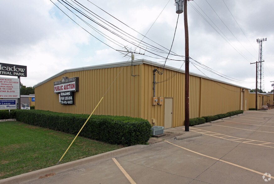 More Photos Of 1502 S I-35 E, Lancaster Warehouse For Lease