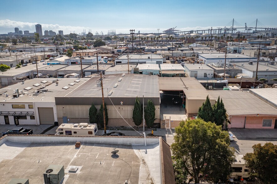 More Photos Of 1422 W Gaylord St, Long Beach Warehouse For Sale
