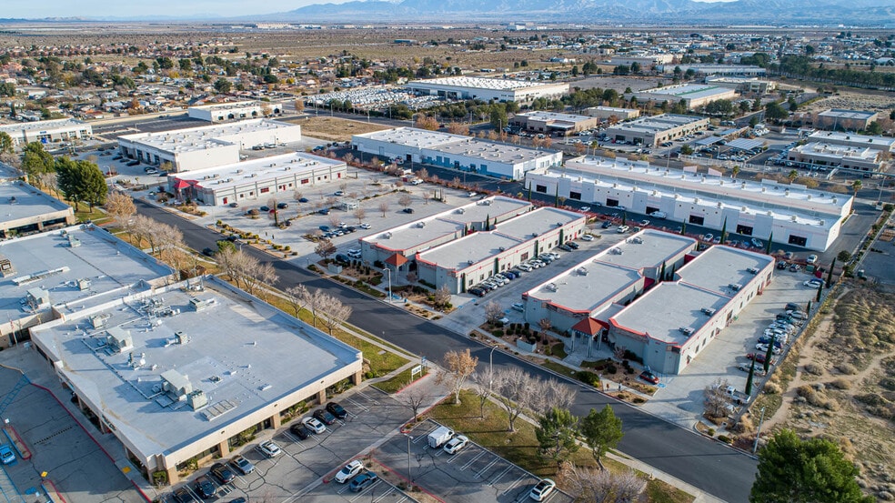 More Photos Of 300-304 E Avenue K6, Lancaster Office For Lease