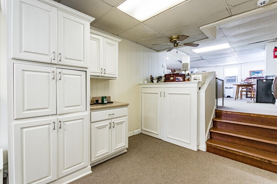 More Photos Of 8214 Panther Lake Rd, Willow Spring Flex For Lease
