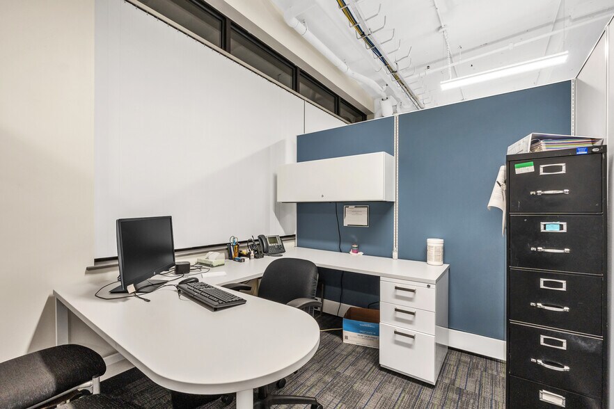 More Photos Of 80 Optical Dr, Southbridge Flex For Lease