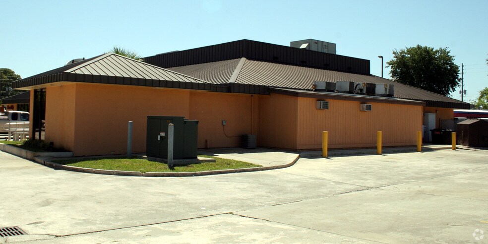 More Photos Of 3216 University Blvd S, Jacksonville Restaurant For Sale