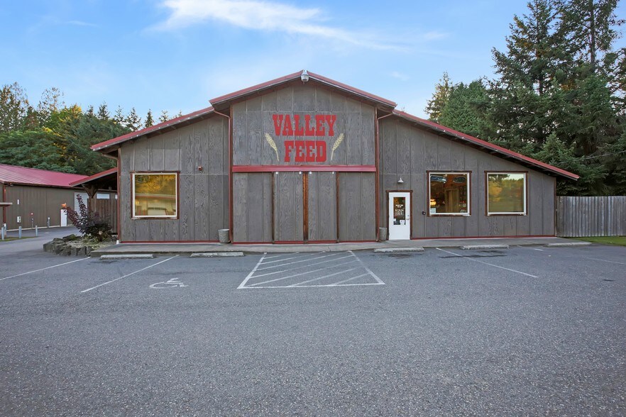 More Photos Of 461 NE Old Belfair Hwy, Belfair Storefront Retail Office For Sale