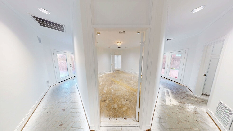 More Photos Of 1500 E 4th, Charlotte Office For Sale