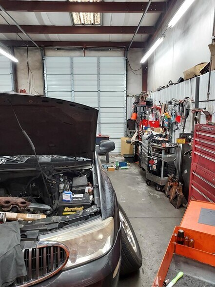 More Photos Of 301 N Logan St, Gaffney Auto Repair For Sale