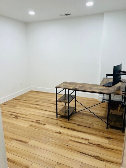 More Photos Of 3911 N Twin City Hwy, Nederland Garden Center For Sale
