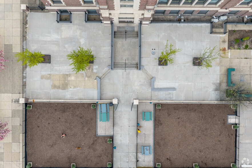 More Photos Of 220 S 47th St, Philadelphia Apartments For Lease