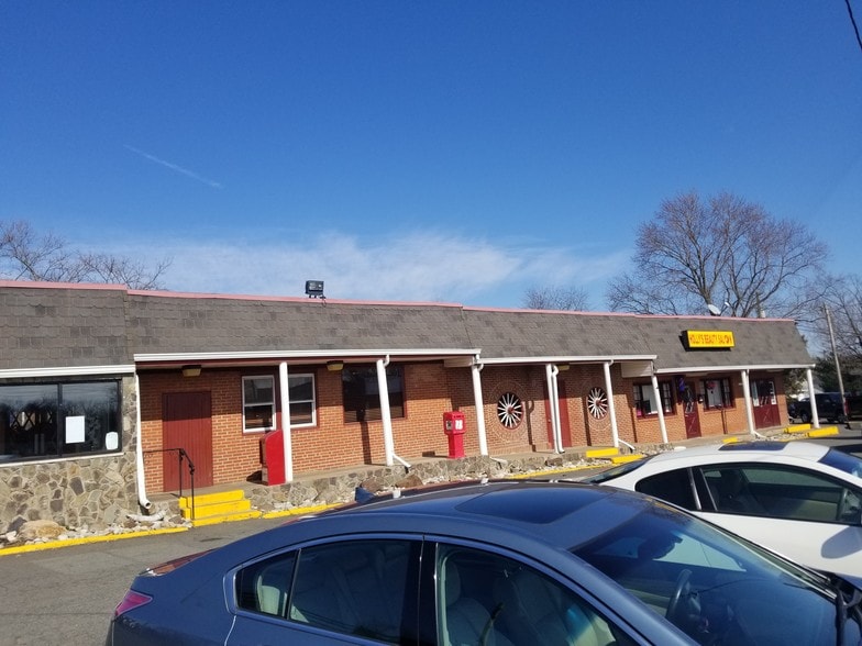 More Photos Of 7565-7569 Centreville Rd, Manassas Unknown For Lease