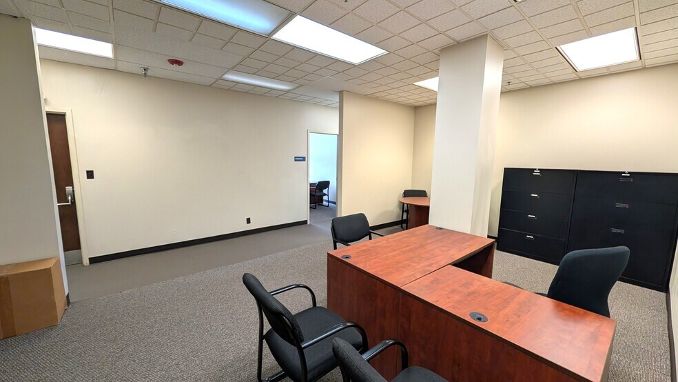 More Photos Of 1030 E Jefferson Blvd, South Bend Office For Lease