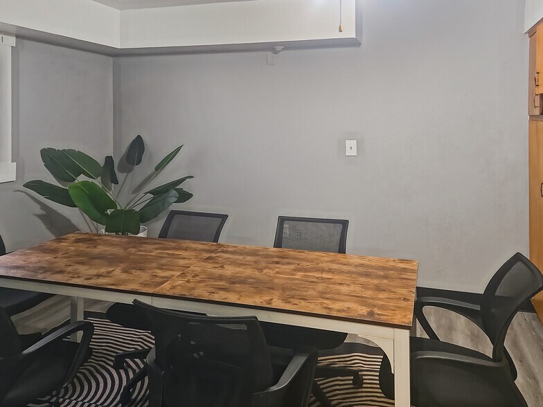 More Photos Of 3838-3856 Raymert Dr, Las Vegas Loft Creative Space For Sale