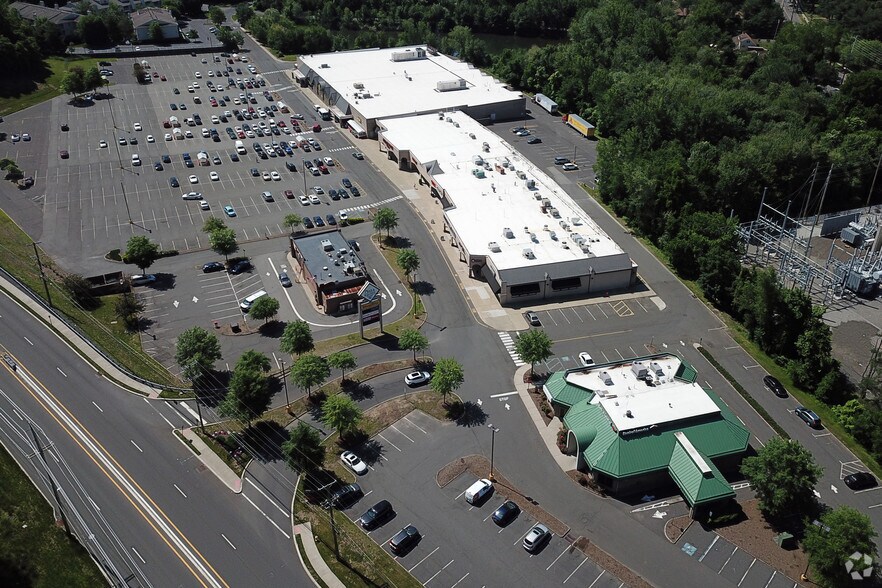 More Photos Of 625-709 Hamburg Tpke, Wayne General Retail For Sale