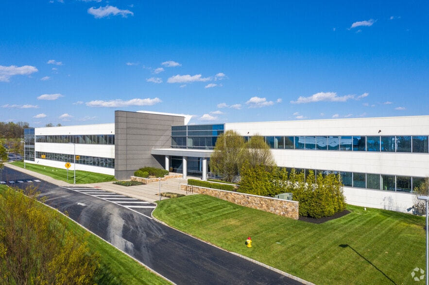 More Photos Of 721 Arbor Way, Blue Bell Office For Lease