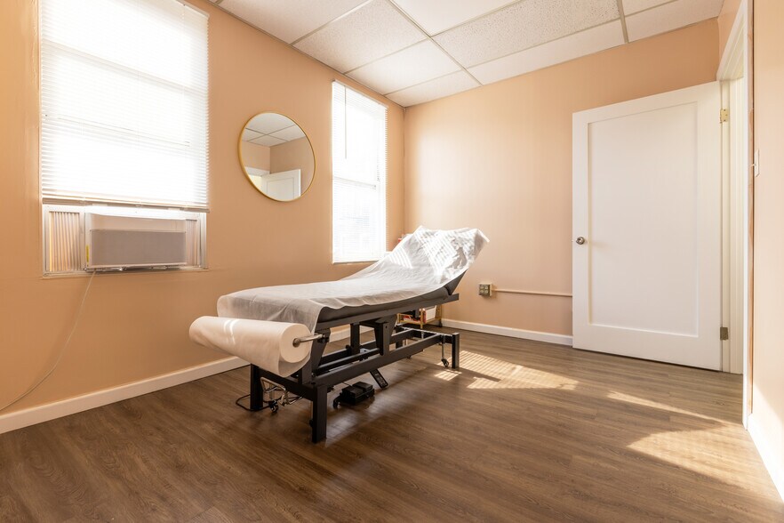 More Photos Of 206-212 Canal St, New York Office Residential For Sale