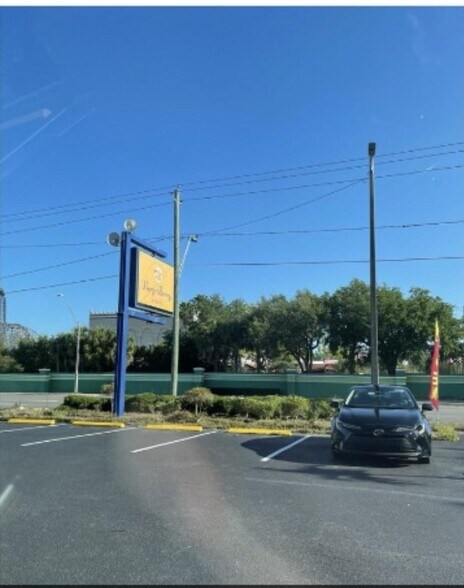 More Photos Of 3501 E Busch Blvd, Tampa Restaurant For Sale