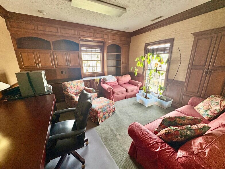 More Photos Of 1485 Commerce Park Dr, Tipp City Medical For Sale