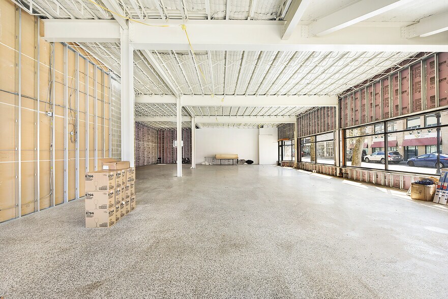 More Photos Of 200 N Highland Ave, Pittsburgh Storefront Retail Office For Lease