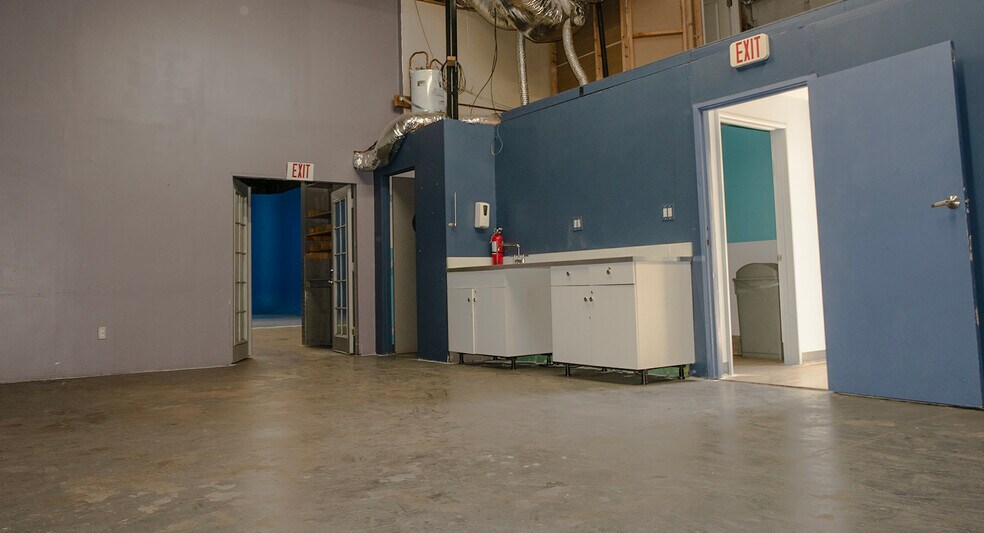 More Photos Of 11800 Sheldon St, Sun Valley Warehouse For Lease