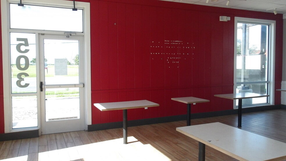 More Photos Of 505 E Edinburg Ave, Elsa Fast Food For Lease
