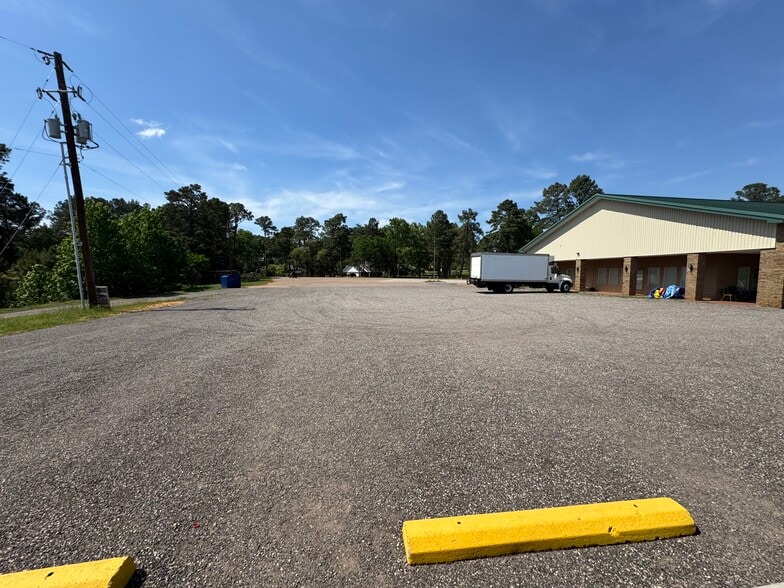 More Photos Of 2130 Country Club Rd, Palestine Golf Course Driving Range For Sale