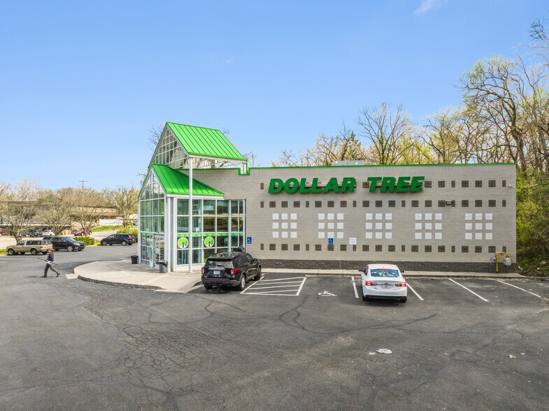 More Photos Of 7541 N Main St, Dayton Drugstore For Sale