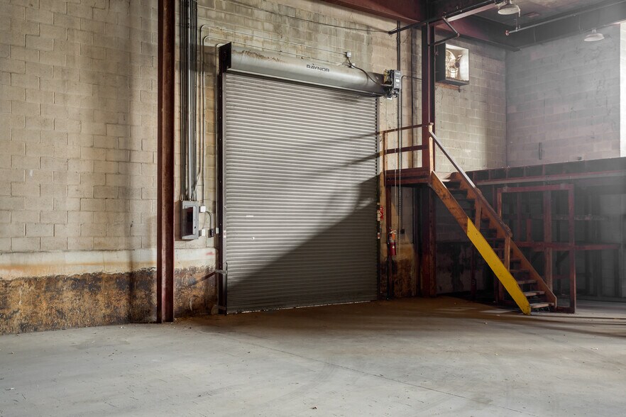 More Photos Of 502 S Court St, Florence Industrial For Sale