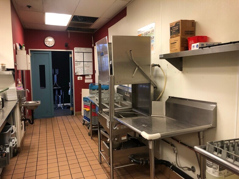 More Photos Of 4300 Tradewinds Dr, Oxnard Unknown For Lease