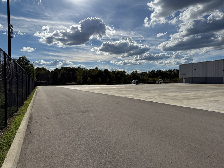 More Photos Of 741 Hickory Industrial Dr, Old Hickory Industrial For Lease