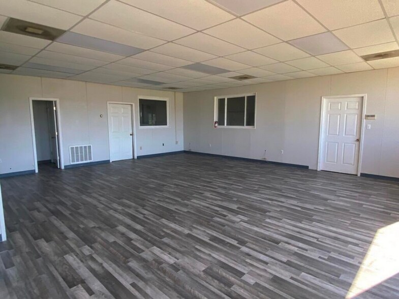 More Photos Of 750 Rex Dr, Tupelo Warehouse For Sale