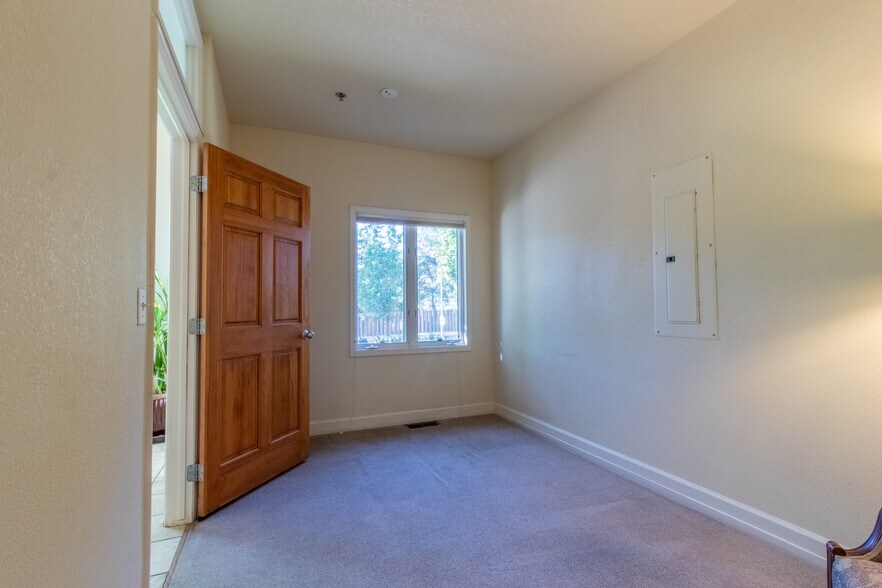 More Photos Of 1503 Yarmouth Ave, Boulder Office For Sale