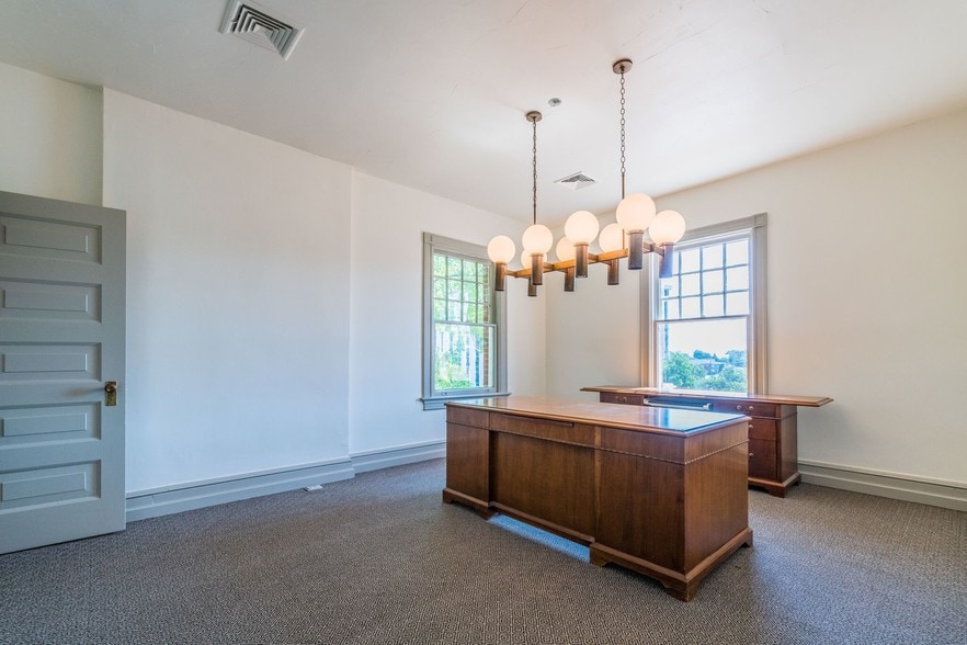 More Photos Of 1923 N Classen Blvd, Oklahoma City Office For Lease