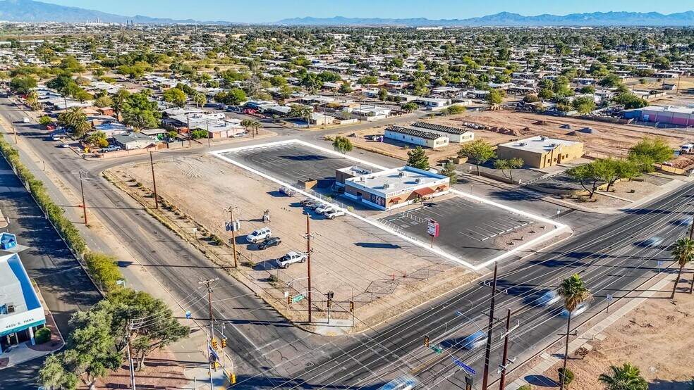 More Photos Of 4525 S Park Ave, Tucson Restaurant For Sale