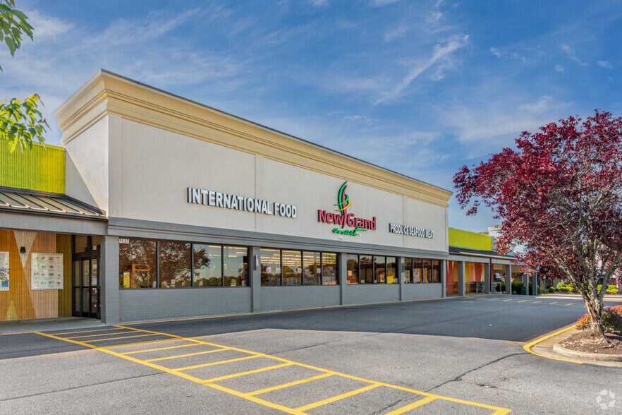 More Photos Of 9031-9051 W Broad St, Richmond General Retail For Lease