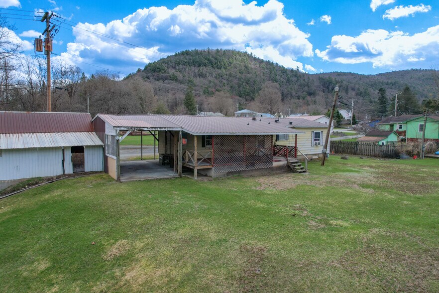 More Photos Of 45 Pumphouse Rd, Hancock Manufactured Housing Mobile Home Park For Sale