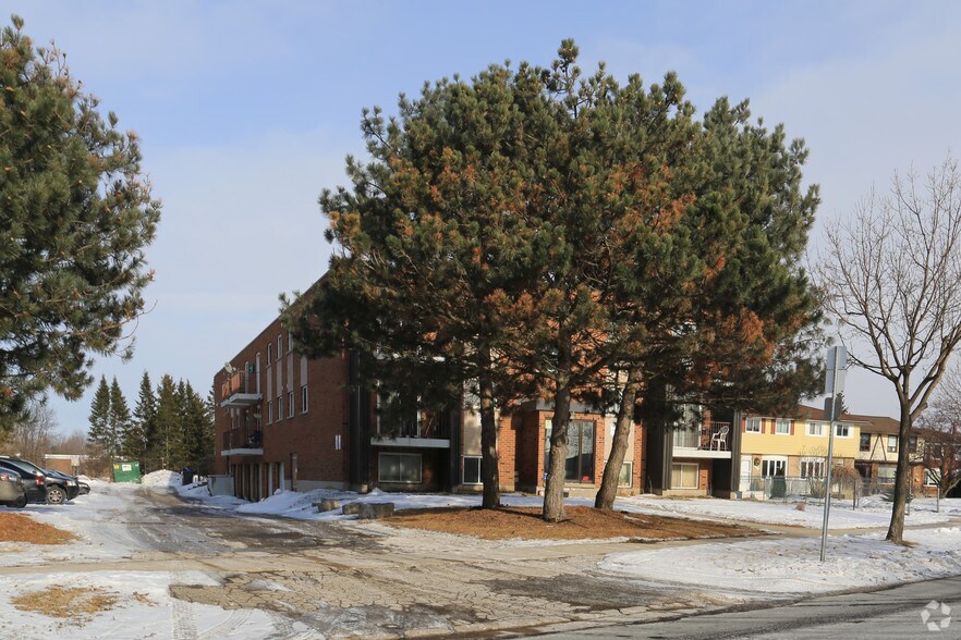 More Photos Of 112 Breckenridge Dr, Kitchener Apartments For Sale