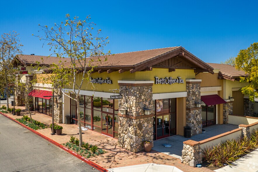 More Photos Of 23602-23624 El Toro Rd, Lake Forest General Retail For Lease