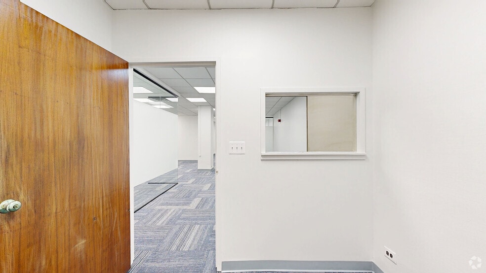 More Photos Of 217 Broadway, New York Loft Creative Space For Lease