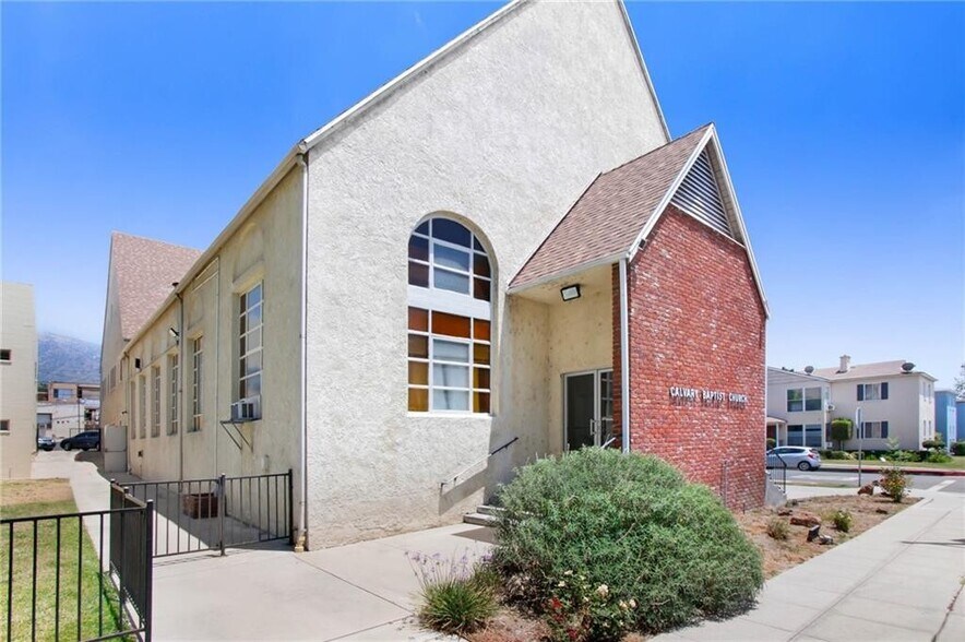 More Photos Of 724 S Glenoaks Blvd, Burbank Specialty For Sale