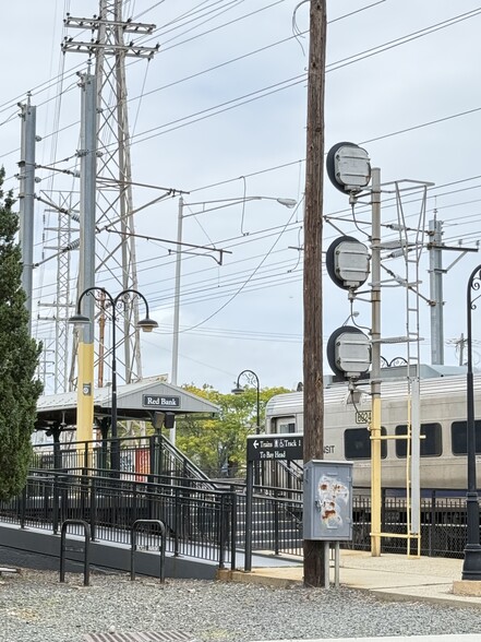 More Photos Of 116 Chestnut St, Red Bank Office For Lease