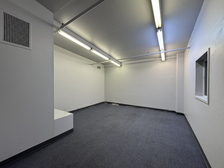 More Photos Of 6111 Scott Way, Commerce Warehouse For Lease