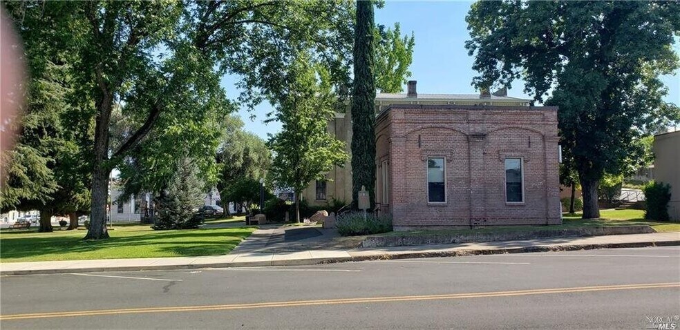 More Photos Of 150 3rd St, Lakeport General Retail For Lease
