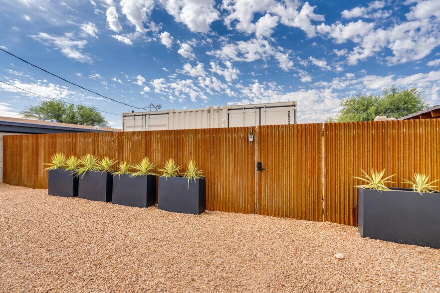 Primary Photo Of 2524 E Lester St, Tucson Apartments For Sale