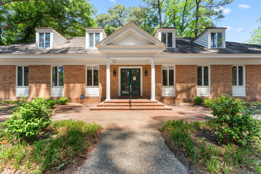 More Photos Of 678 Rappahannock Dr, White Stone Office For Sale