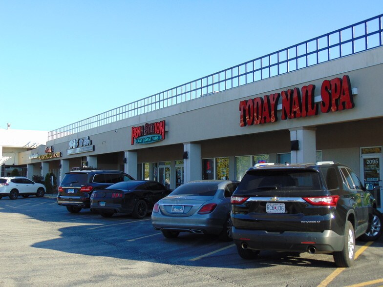 More Photos Of 1901-2095 W US Highway 50, O'Fallon General Retail For Lease